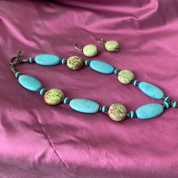 Turquoise Stone Hand Crafted Necklace and Earring Set - Picture 2 of 4